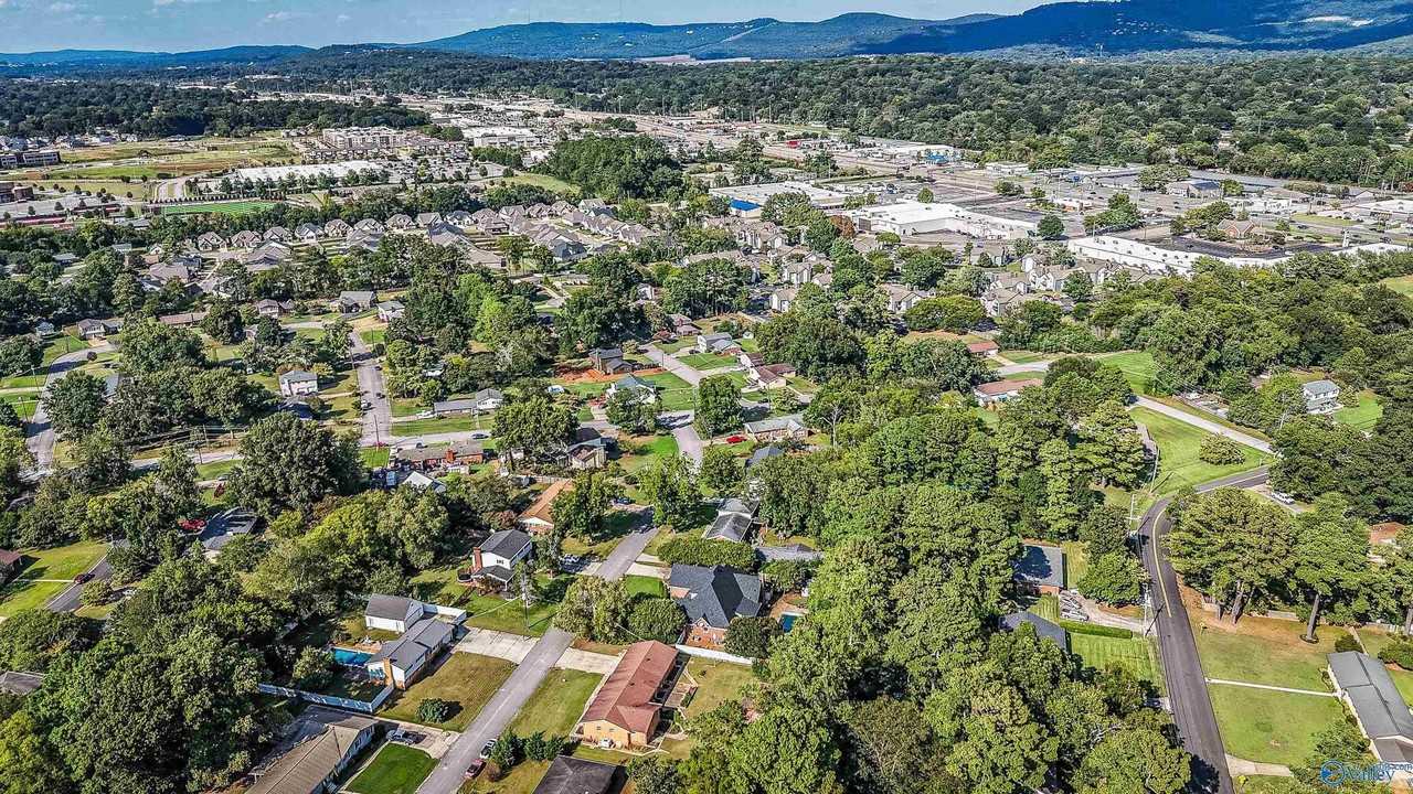 2103 Shannonhouse Rd Sw - Photo 6 of 47