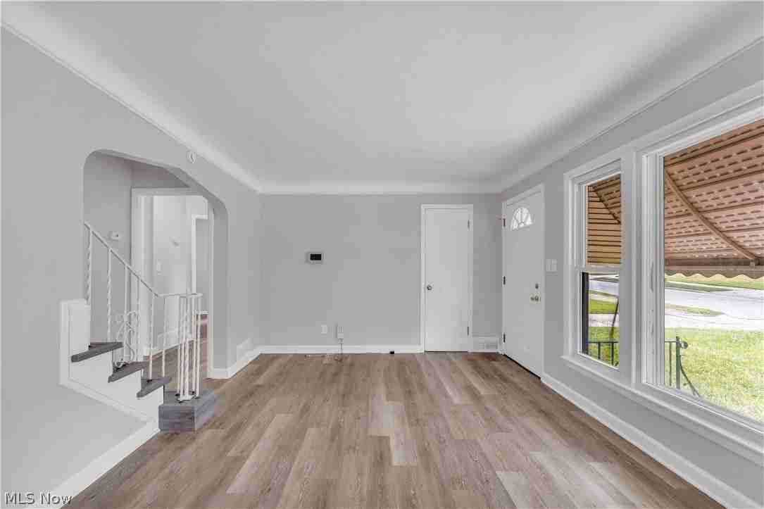 19233 Stafford Ave - Photo 5 of 22