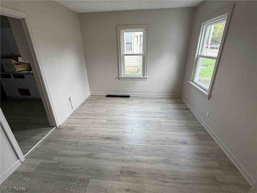1123 15th St Ne - Photo 2 of 8