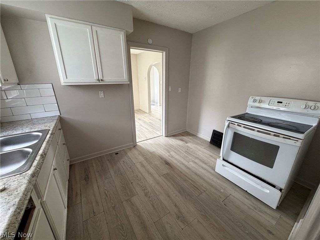 1123 15th St Ne - Photo 4 of 8