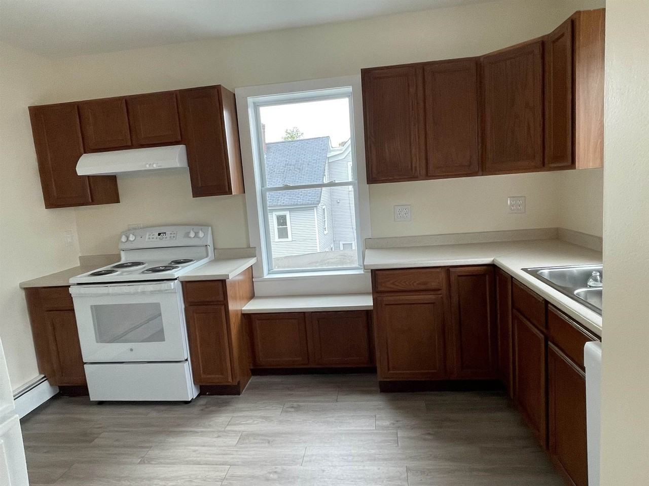 13 Arch St - Photo 7 of 20