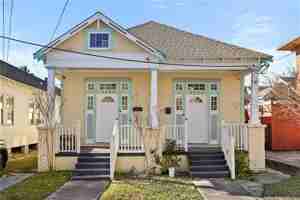 featured image of 3324 Baudin St