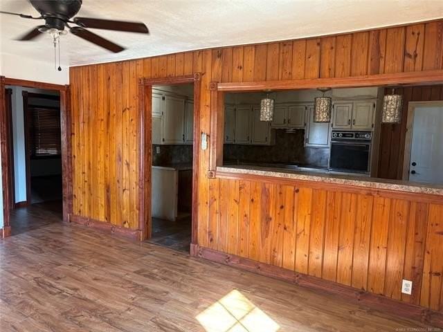 107 N Walker St - Photo 6 of 17