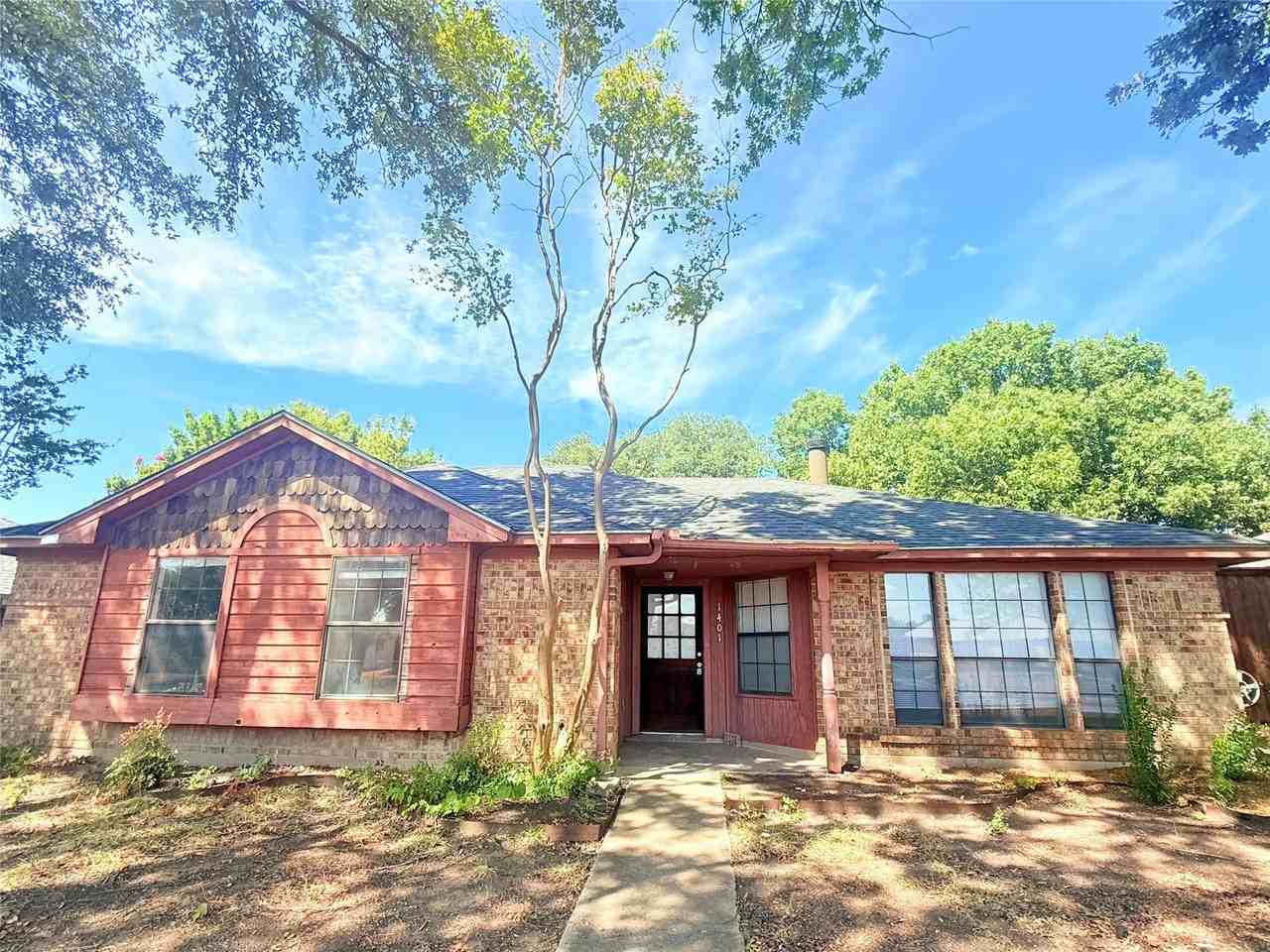 1401 Marigold Dr