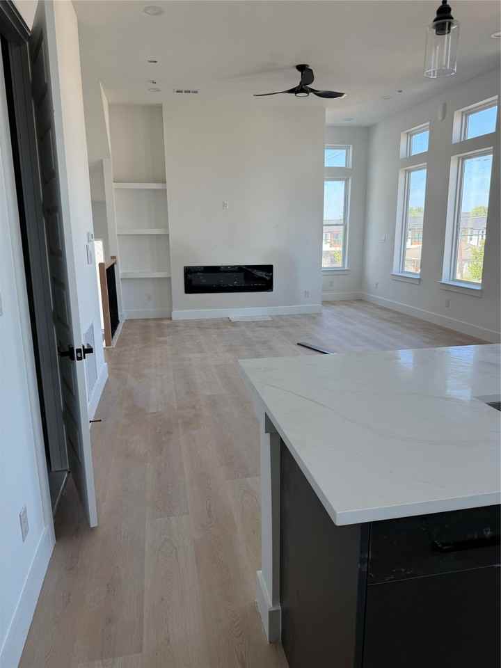 2204 Lovedale Ave #101 - Photo 6 of 38