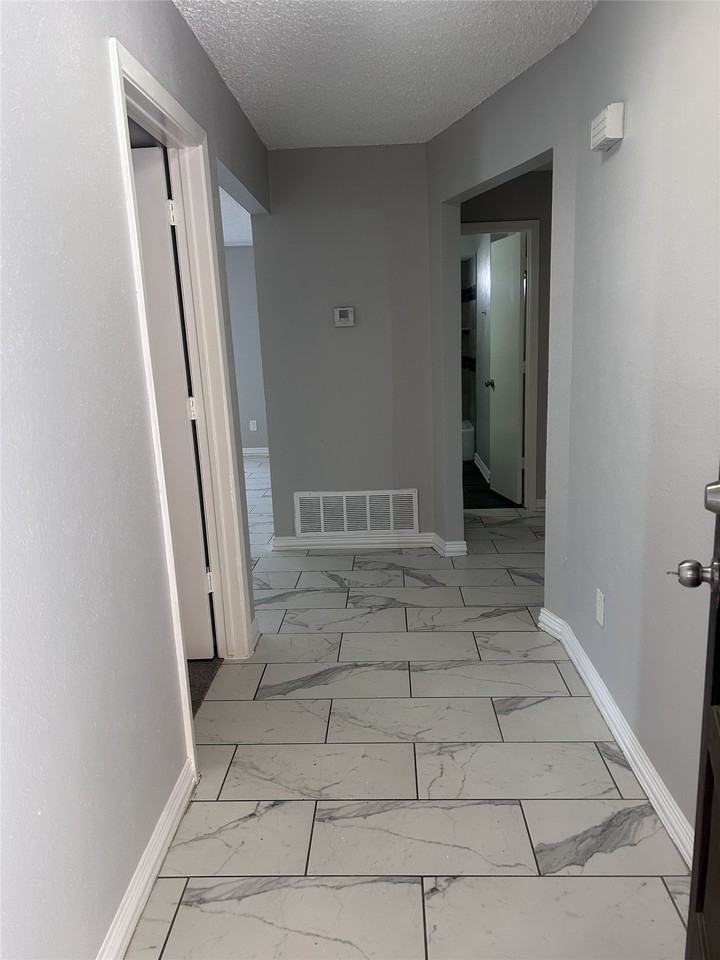 1446 Pinnacle Peak Dr - Photo 7 of 17