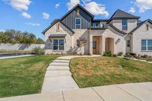 featured image of 170 Hulen Cir
