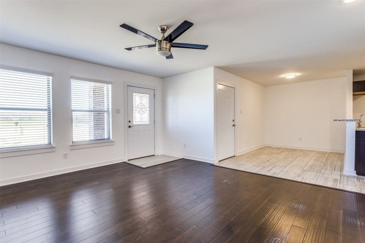 519 Wood Dr - Photo 4 of 6