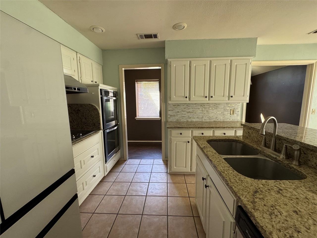3509 Steven Dr - Photo 7 of 24