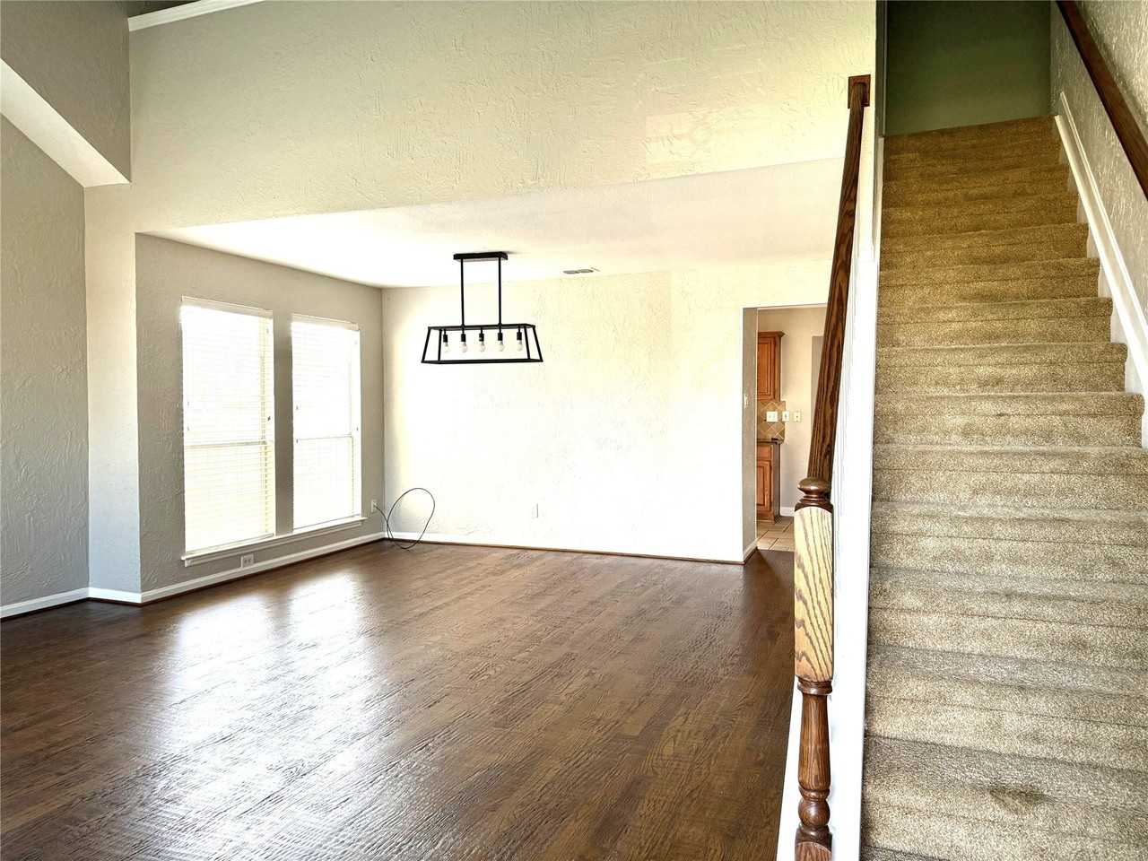 8212 Tavaros Dr - Photo 2 of 19