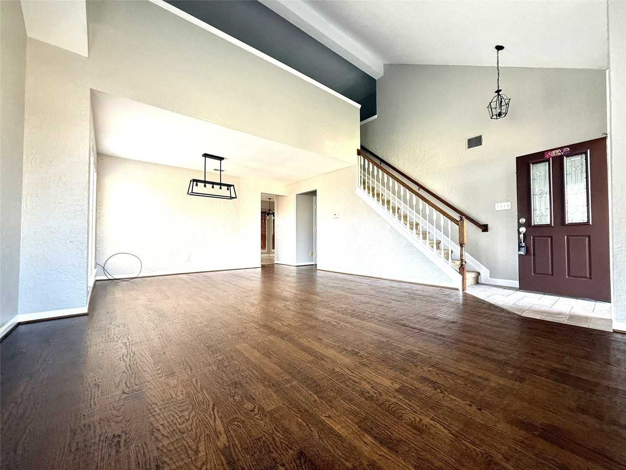 8212 Tavaros Dr - Photo 4 of 19