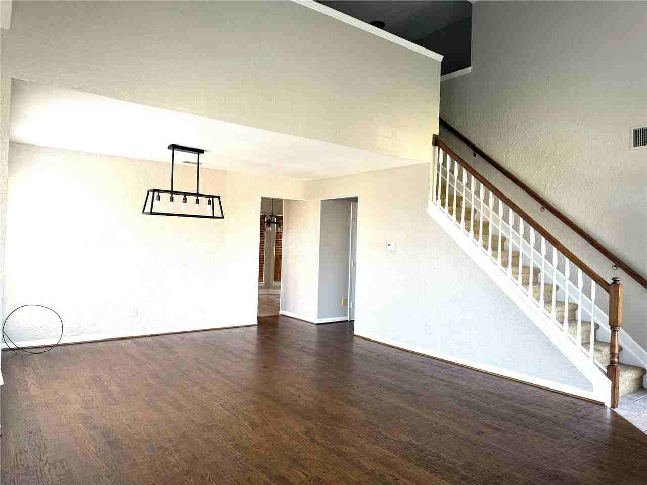 8212 Tavaros Dr - Photo 5 of 19
