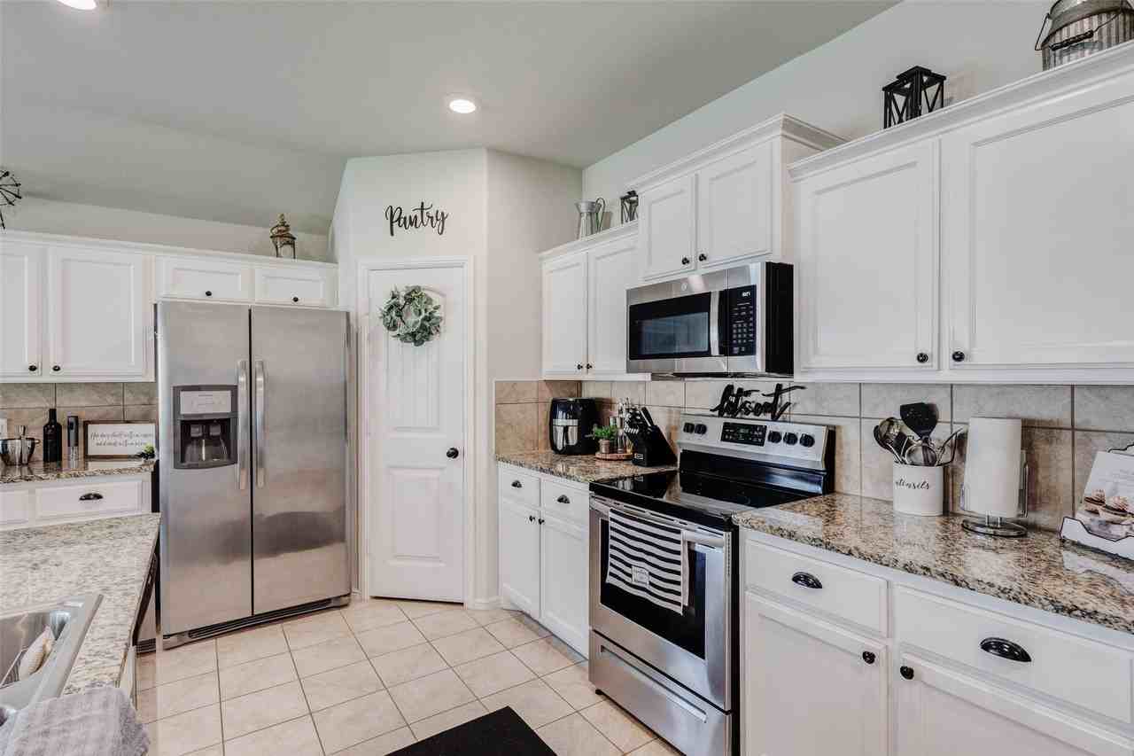 712 Gin Lake Trl - Photo 6 of 20
