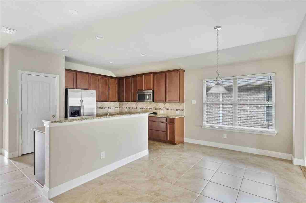 808 Kinghaven Dr - Photo 6 of 23