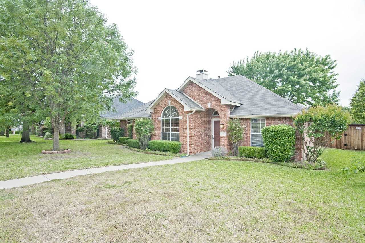 7757 Lancelot Rd - Photo 2 of 27