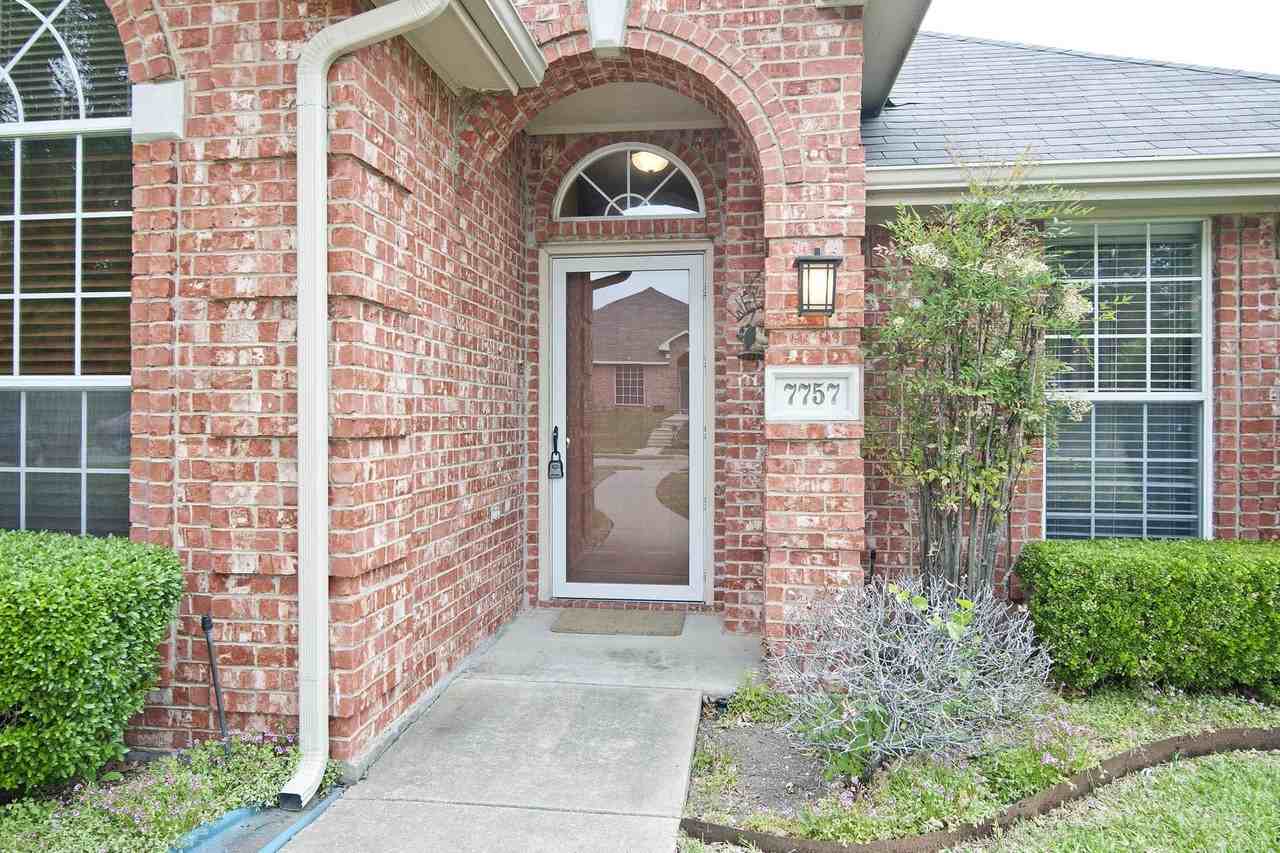 7757 Lancelot Rd - Photo 3 of 27