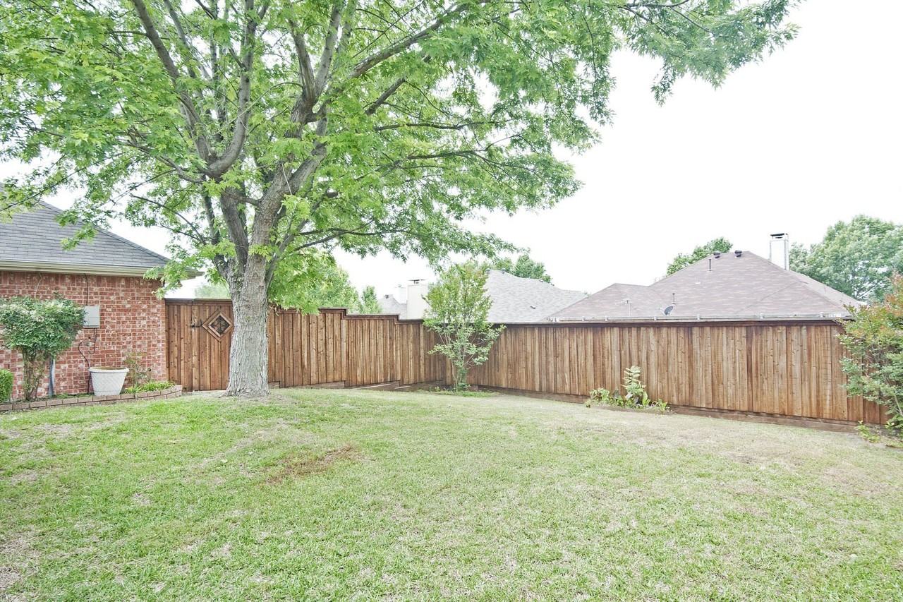 7757 Lancelot Rd - Photo 6 of 27