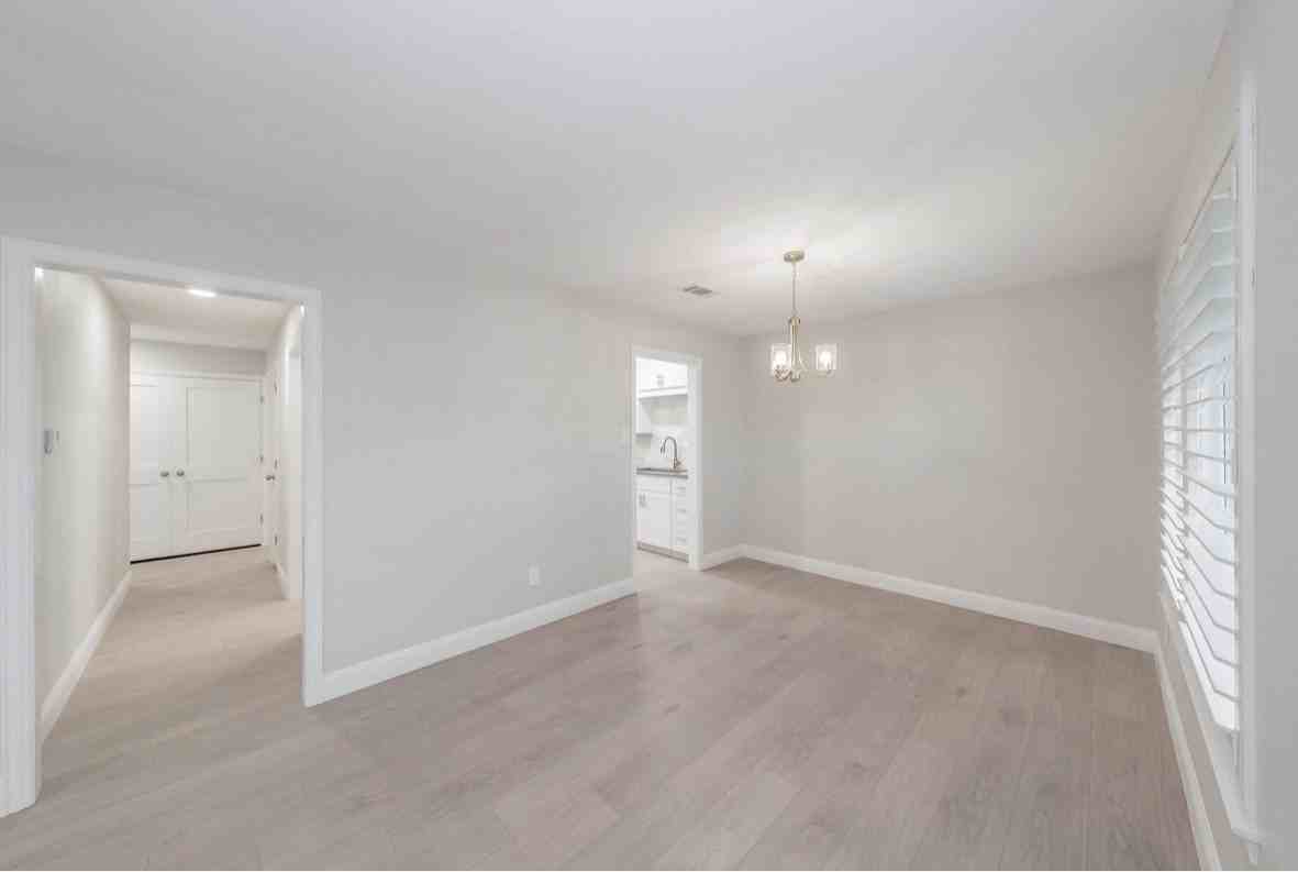 4904 Arborlawn Dr - Photo 6 of 38