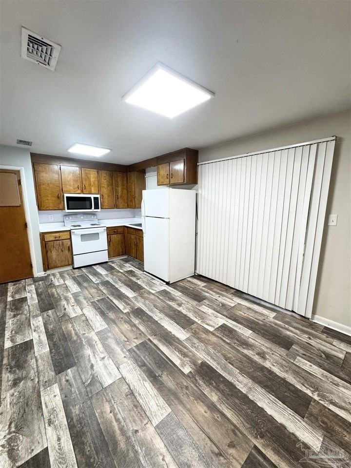 4516 Charmonte Way - Photo 6 of 18