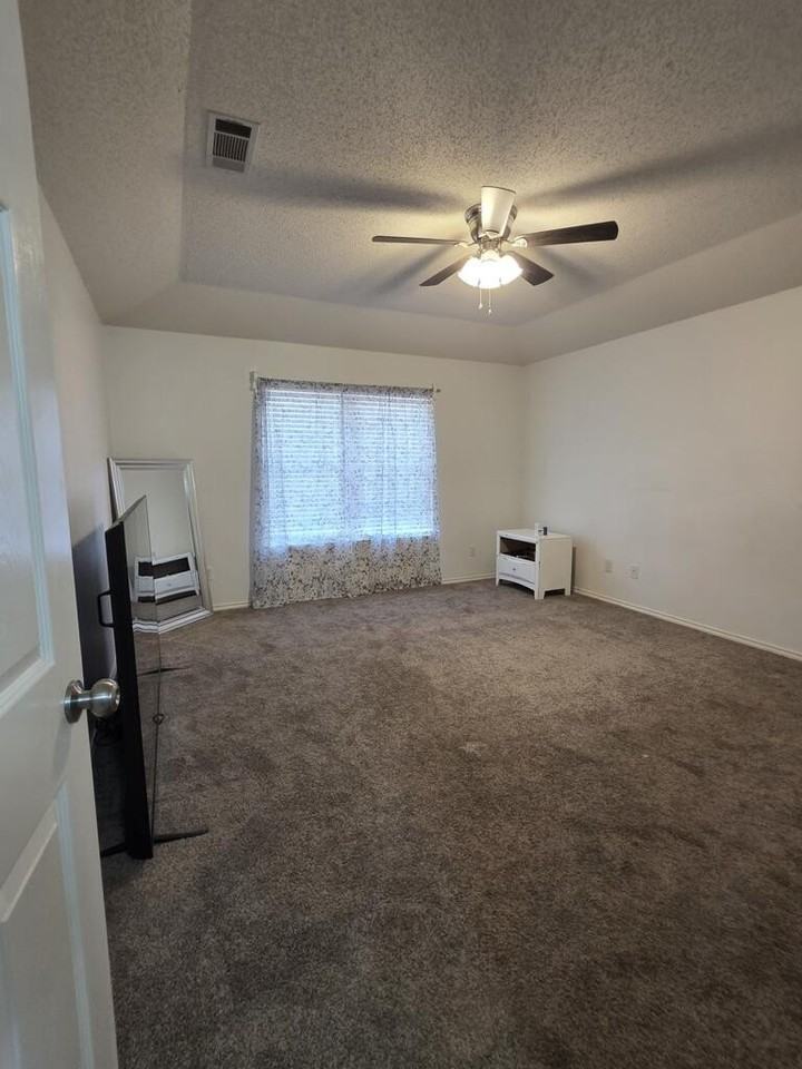 4732 Harvard Ave - Photo 5 of 16