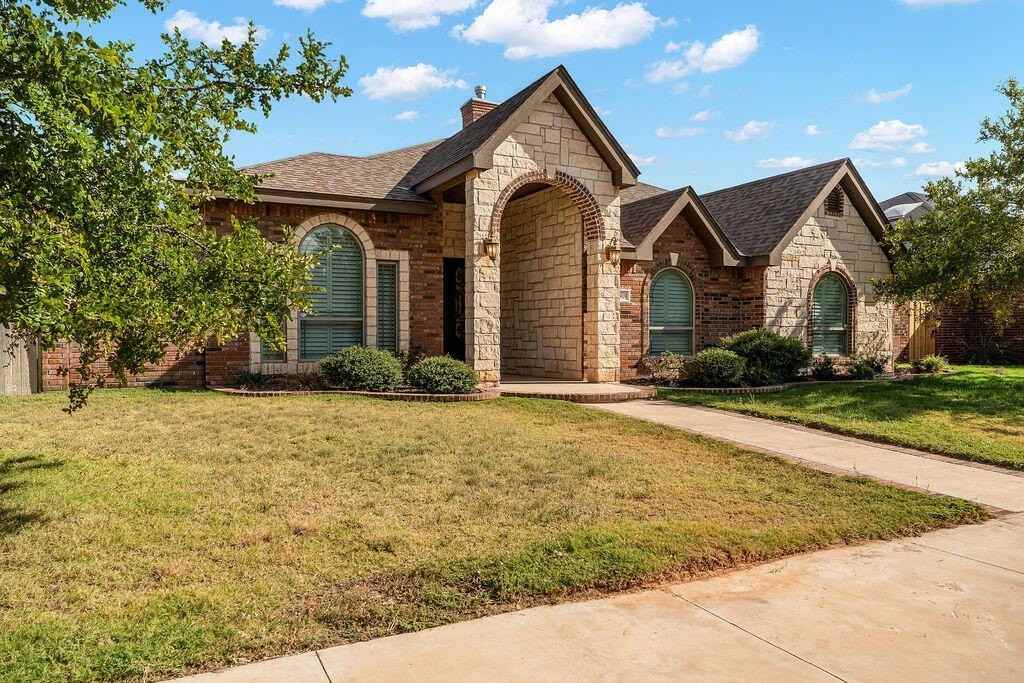 2801 Savoy Pl - Photo 3 of 44