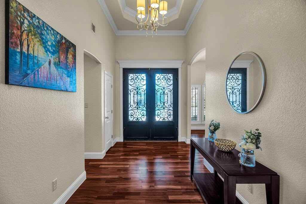 2801 Savoy Pl - Photo 5 of 44