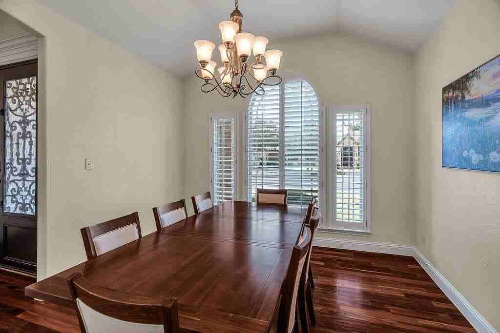 2801 Savoy Pl - Photo 6 of 44
