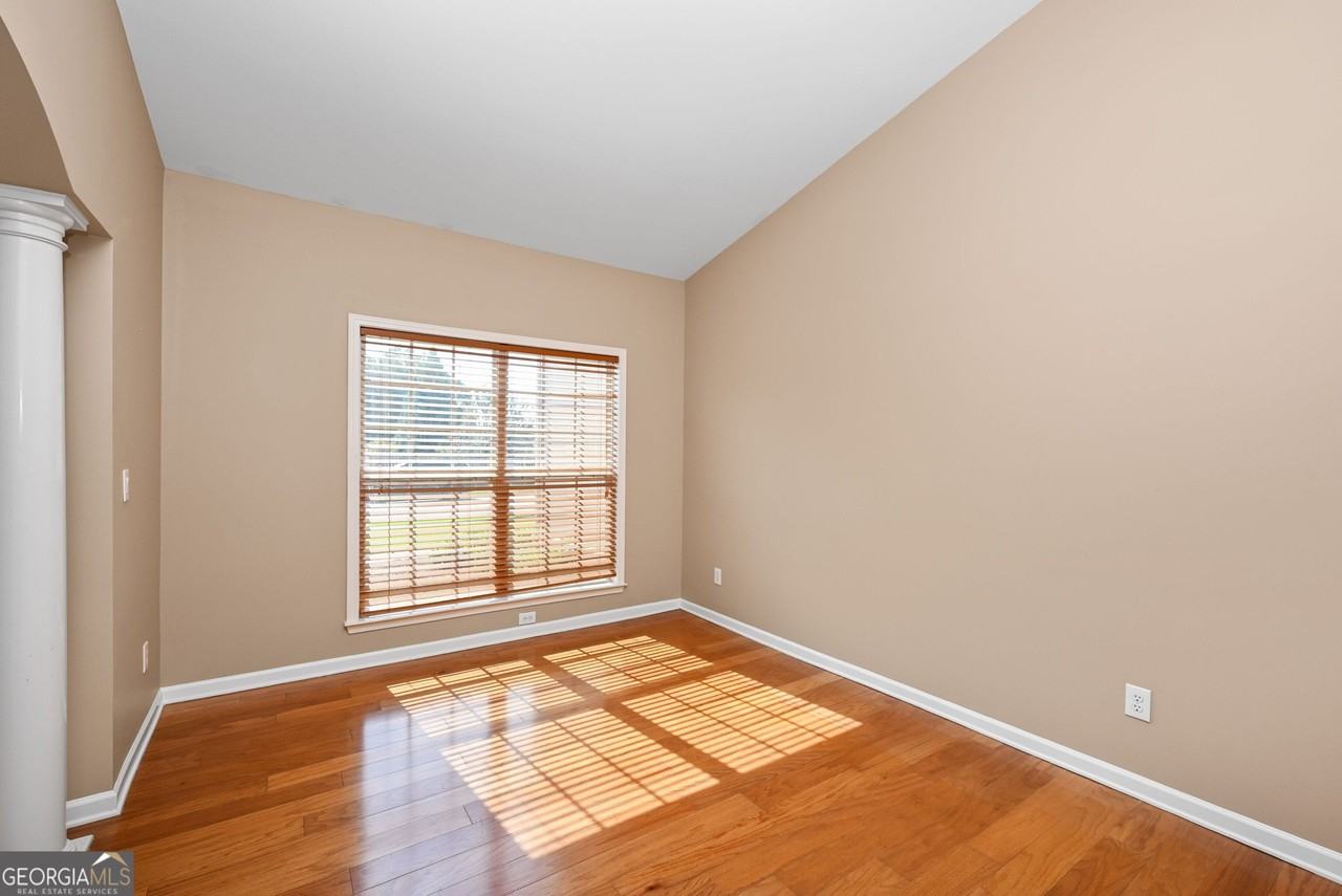 317 Granite Way - Photo 5 of 38