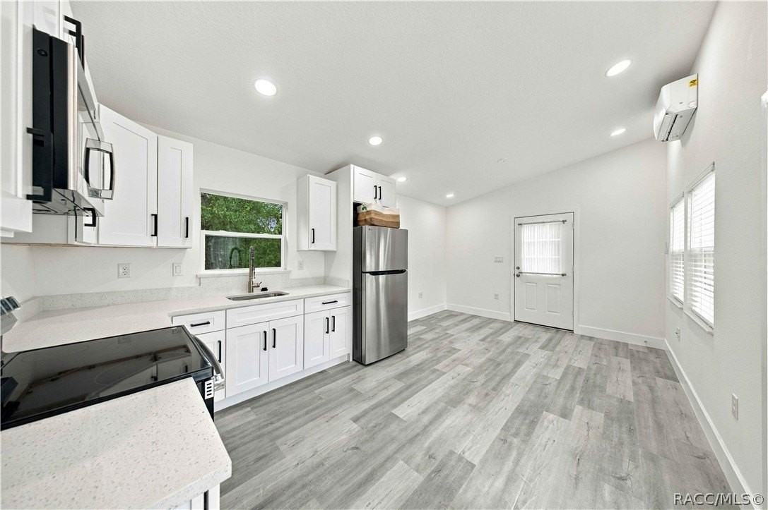 9302 E Sycamore Pl - Photo 3 of 16
