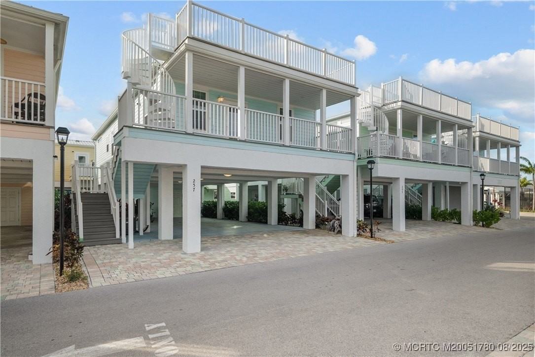 257 Ne Coastal Dr - Photo 3 of 37