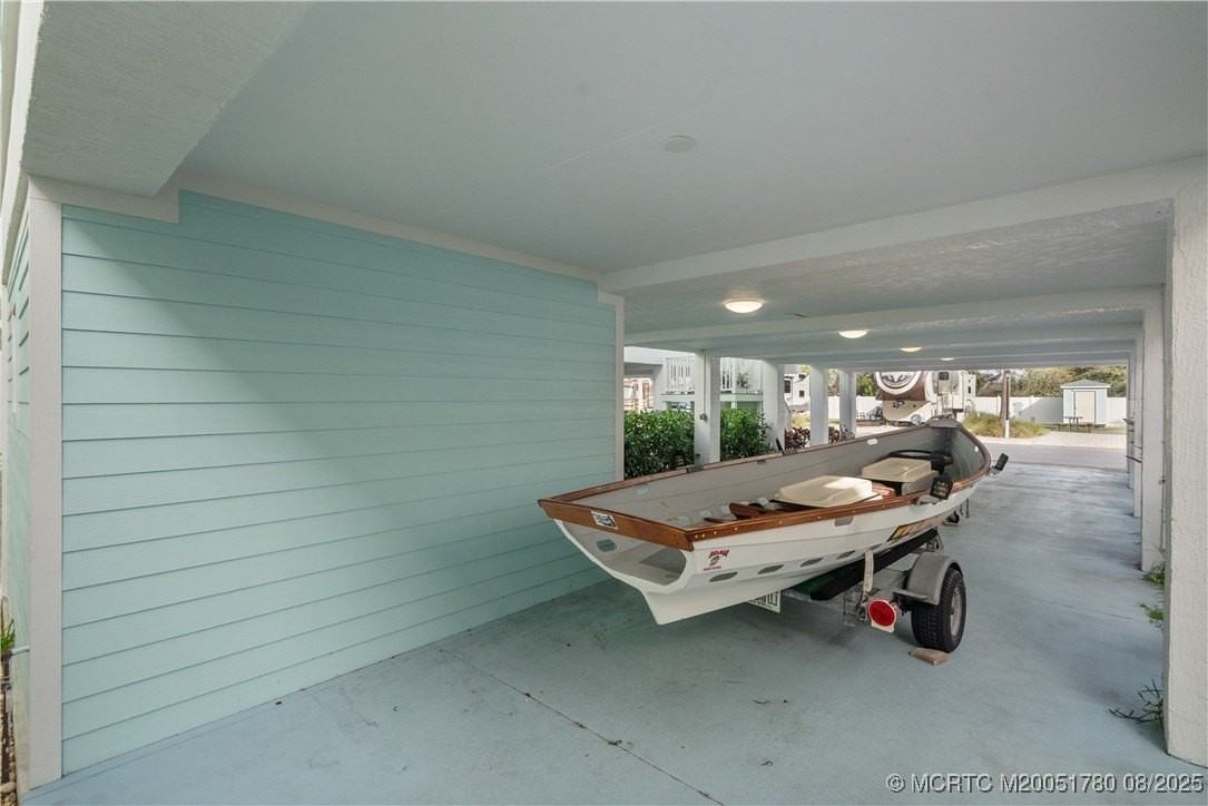 257 Ne Coastal Dr - Photo 4 of 37