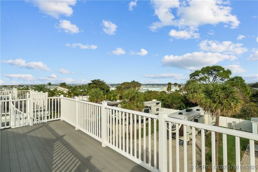 257 Ne Coastal Dr - Photo 6 of 37