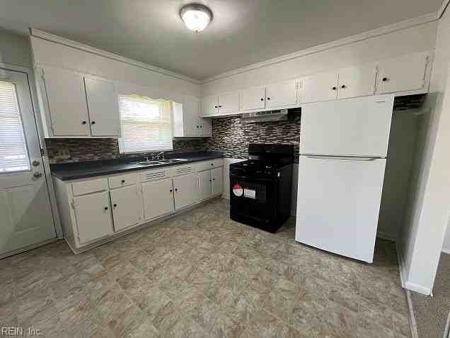 42 Newby Dr - Photo 3 of 9