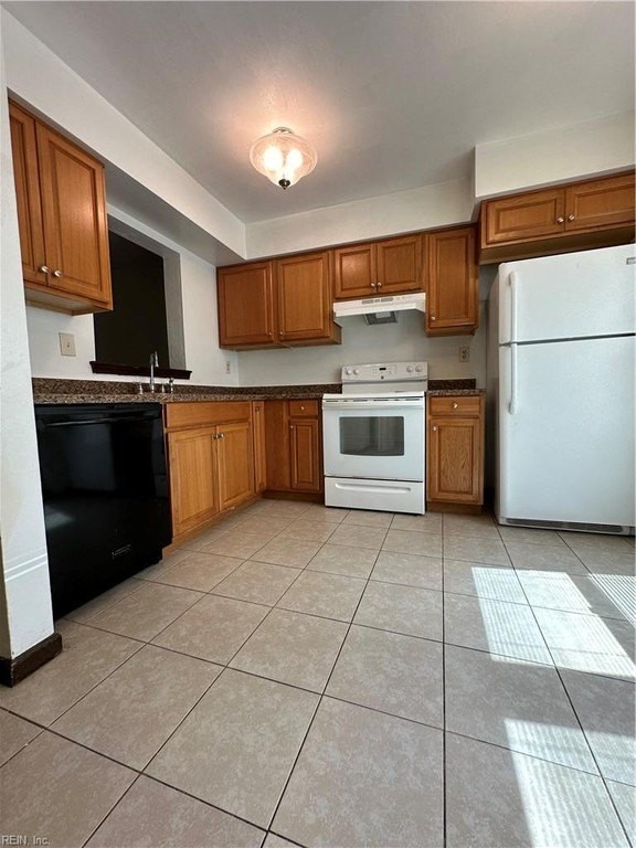 3825 Buchanan Dr - Photo 3 of 34