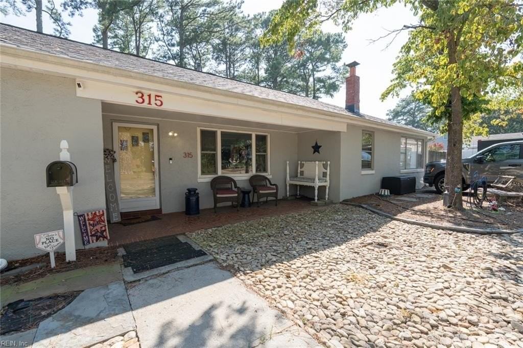 315 Thole St - Photo 4 of 47