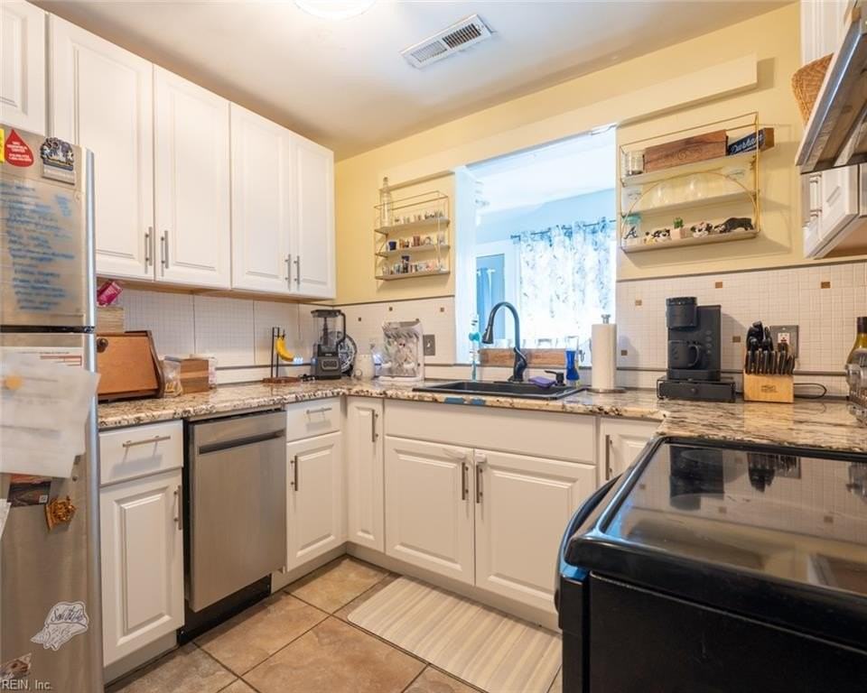 315 Thole St - Photo 6 of 47