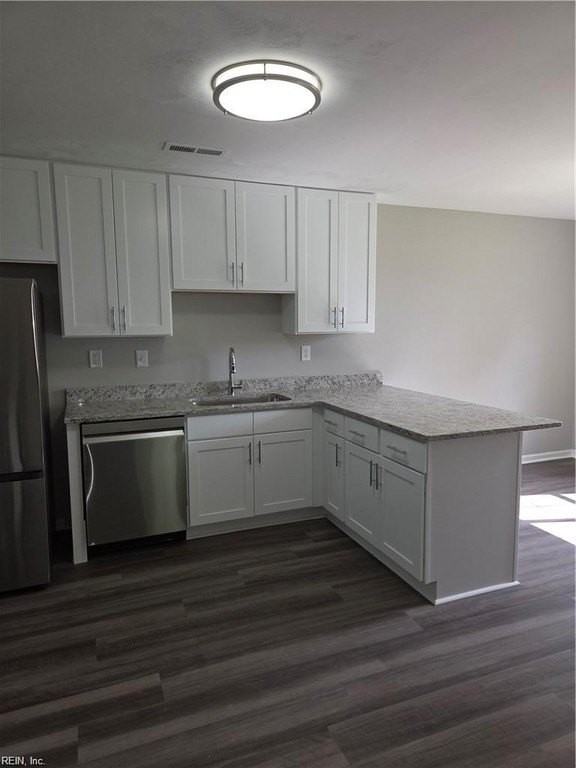 1319 Laurel Ave - Photo 6 of 18