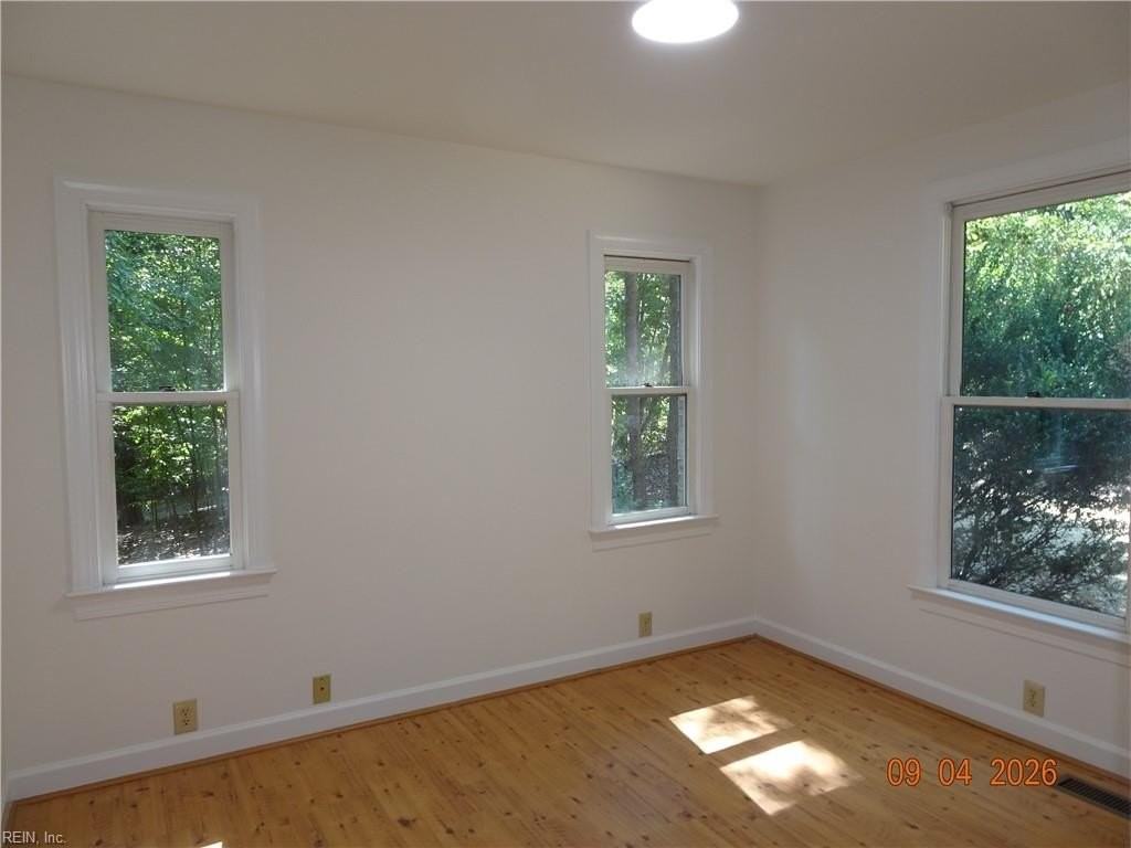 1350 Jamestown Rd - Photo 5 of 26