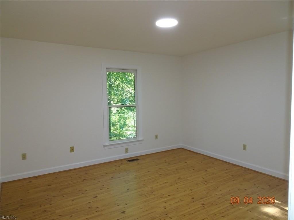 1350 Jamestown Rd - Photo 7 of 26