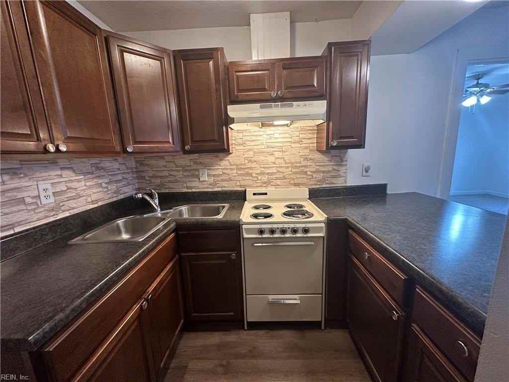 320 Washington St #C - Photo 7 of 15