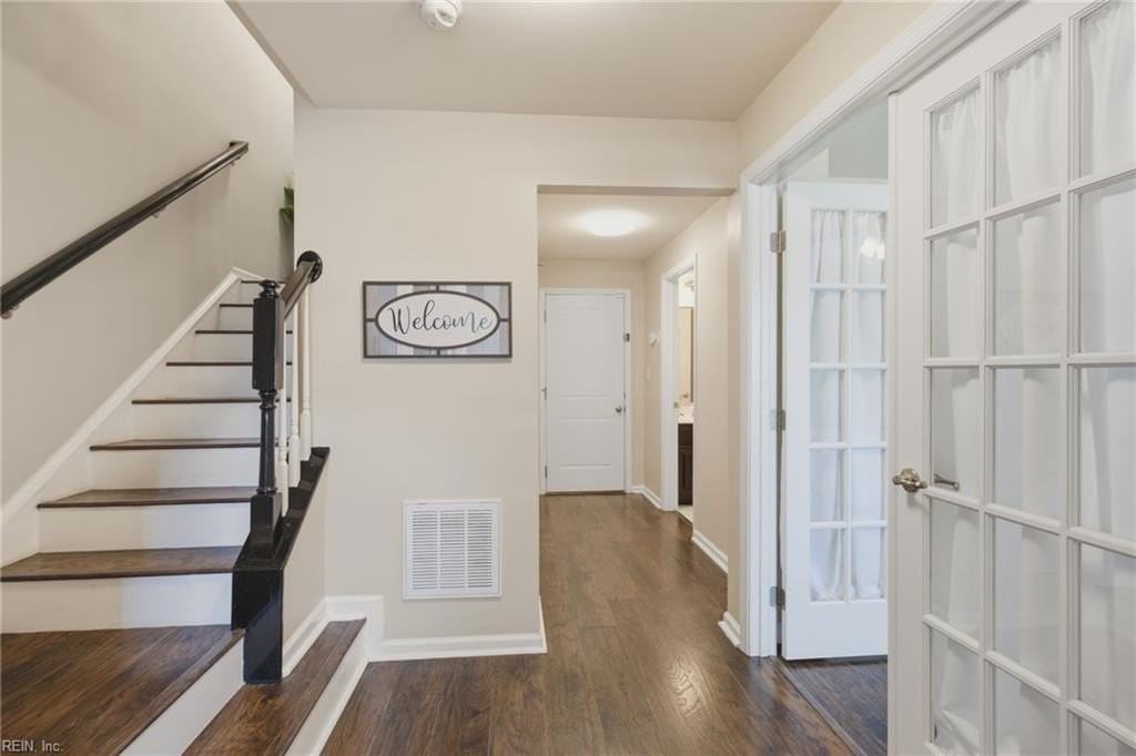 404 Spring Hill Pl - Photo 2 of 36