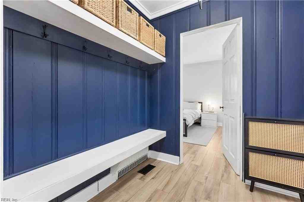 910 Baldwin Ave - Photo 4 of 43