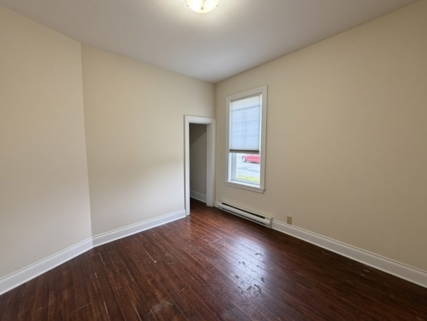 539 Union St - Photo 3 of 7