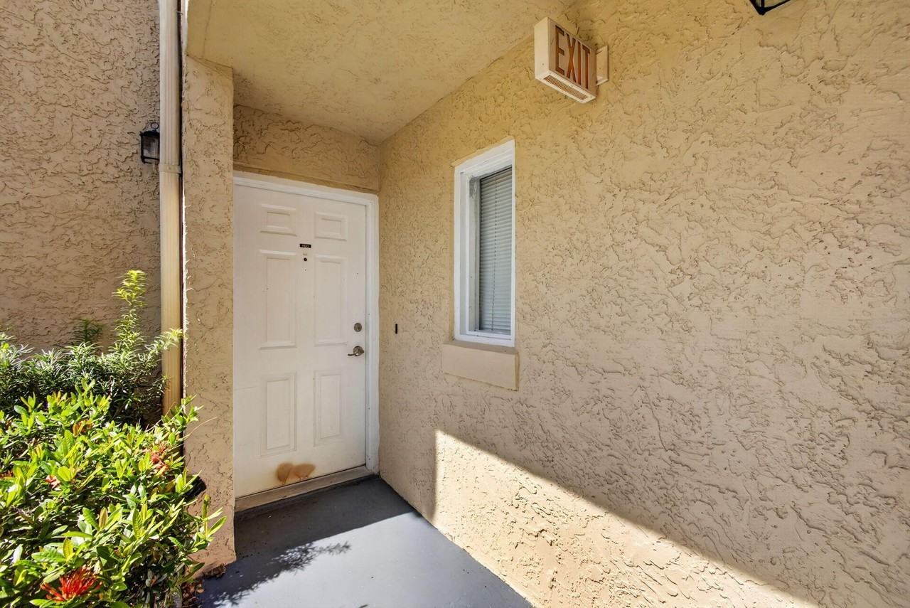 1628 Se Green Acres Cir - Photo 5 of 44
