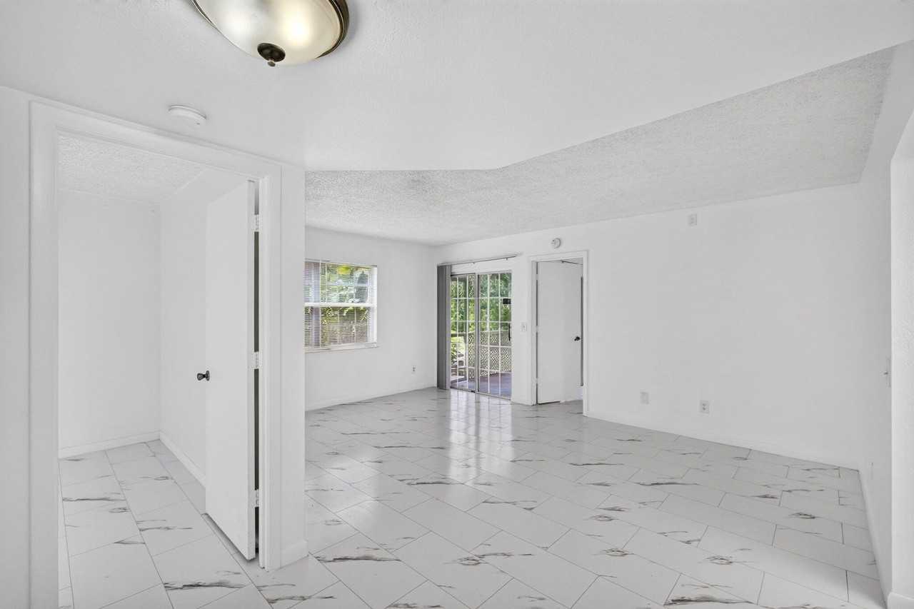 1628 Se Green Acres Cir - Photo 6 of 44