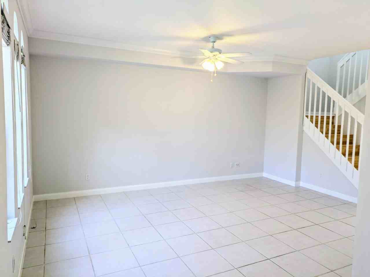 143 Middlebury Dr - Photo 6 of 37