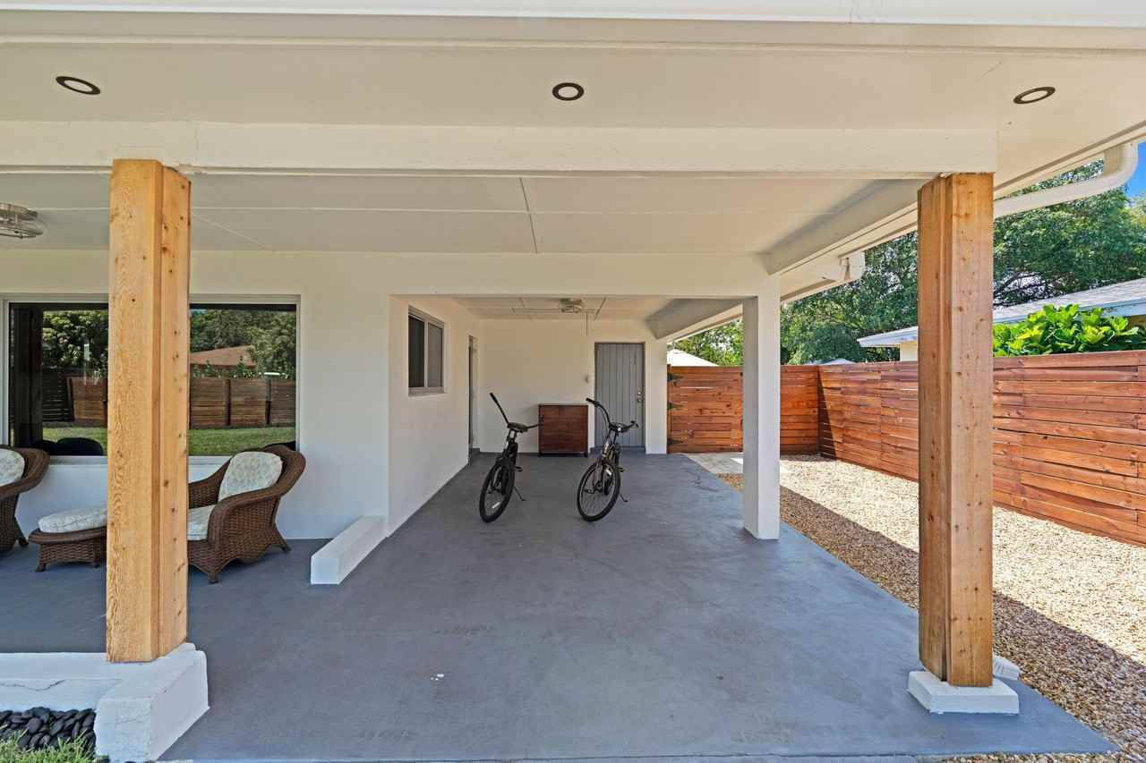 918 Se 3rd Ave - Photo 4 of 21