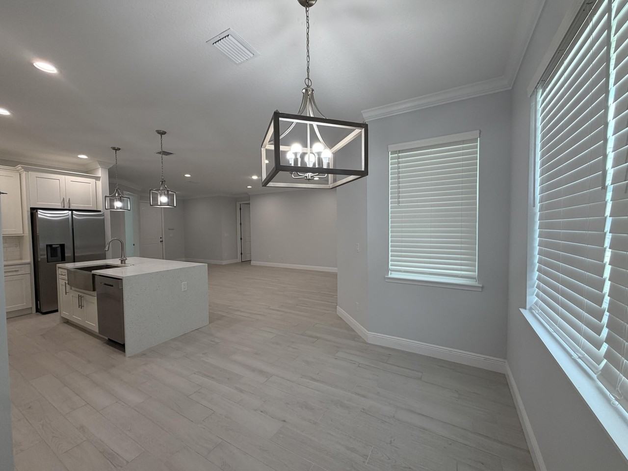 2329 Sw Alminar St - Photo 7 of 14