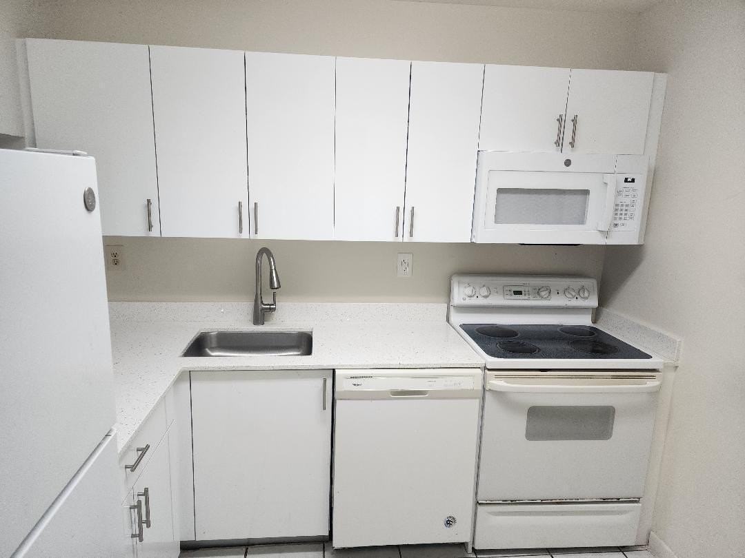 11311 Sw 200th St #214D - Photo 4 of 9