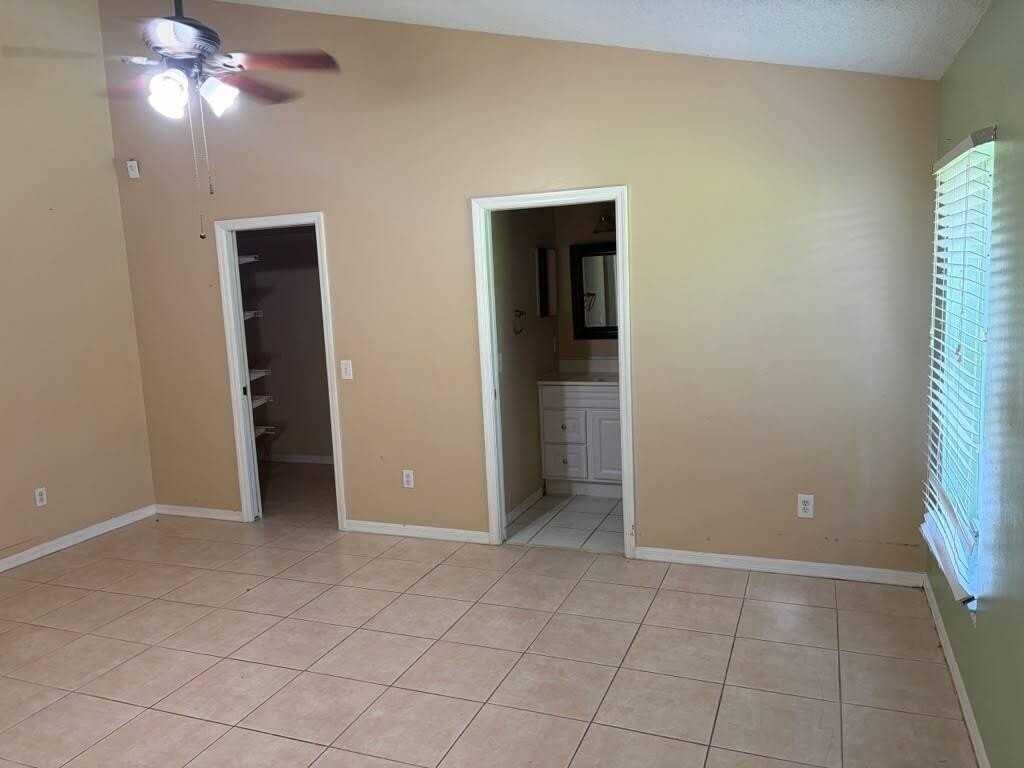 3166 Sw Dimattia St - Photo 5 of 12